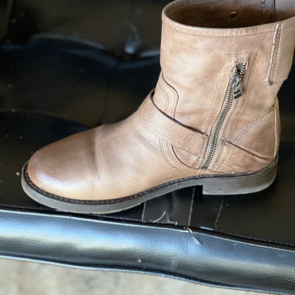 OLUKAI tan smoke brown genuine leather ankle moto boots beige taupe 8.5 - Picture 13 of 15